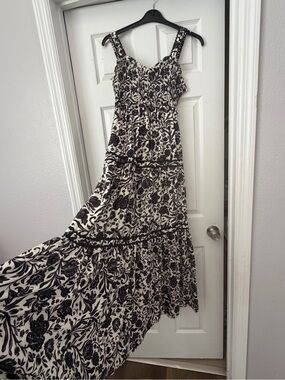 She + Sky Black and White Floral Maxi Dress